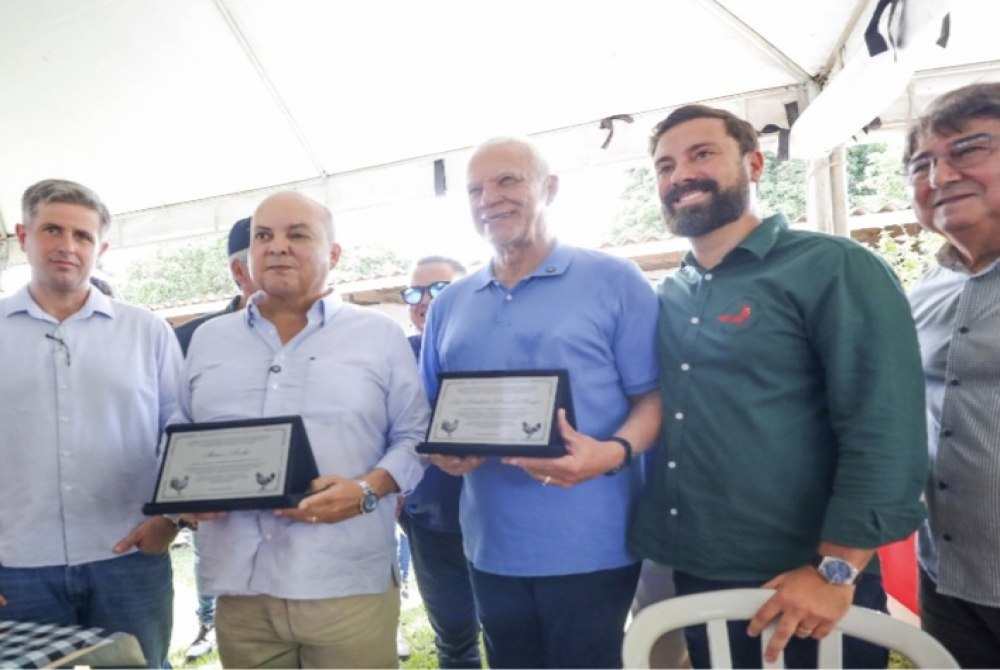 Governo do Distrito Federal � homenageado por avan�os no agroneg�cio e emp�rios rurais