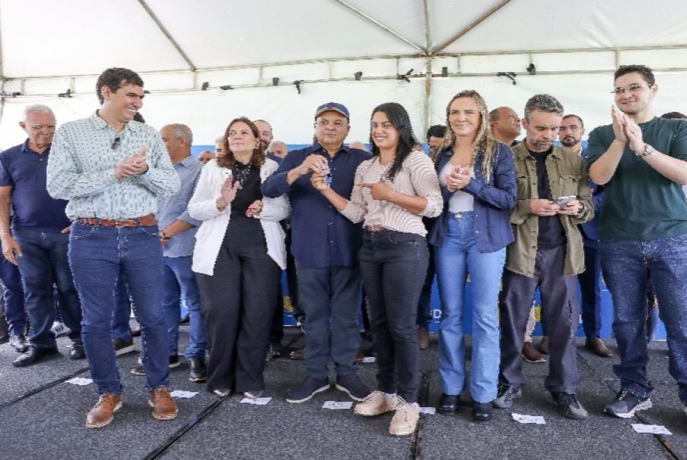 Governador Ibaneis Rocha entrega patrulhas agr�colas e equipamentos para fortalecer a produ��o rural no DF