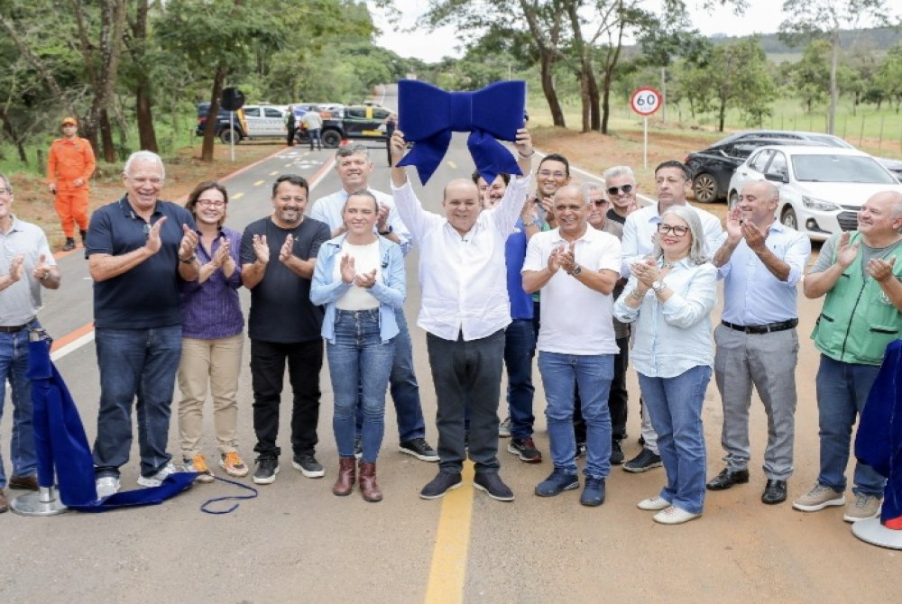 Acesso � Escola Classe Jardim dos Ip�s, em Arapoanga, � asfaltado com investimento de R$ 1,1 milh�o