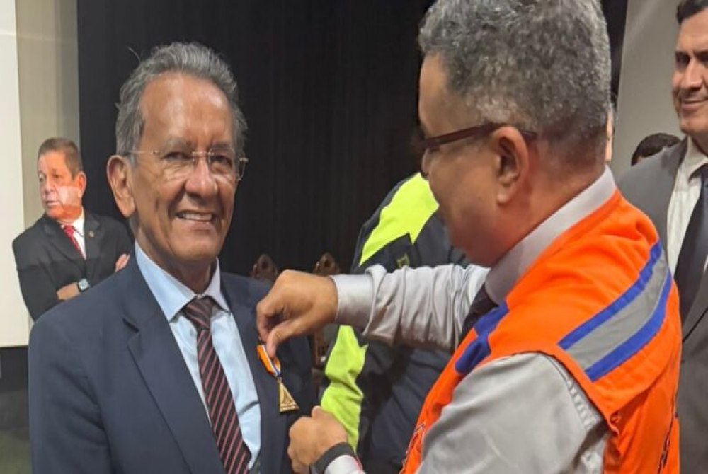 Entrega da Medalha da Defesa Civil do DF reconhece quem salva vidas