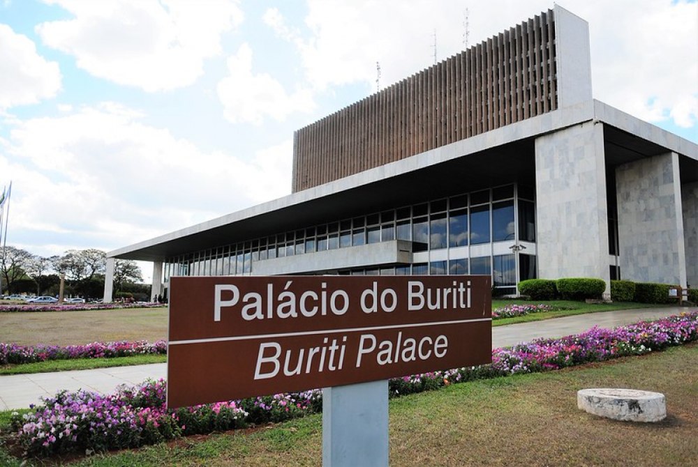 GDF anuncia contingenciamento com cortes em contratos, alugu�is de carros e frota de ve�culos