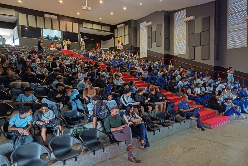 A��o re�ne 260 estudantes em Sobradinho e fortalece cultura de paz nas escolas