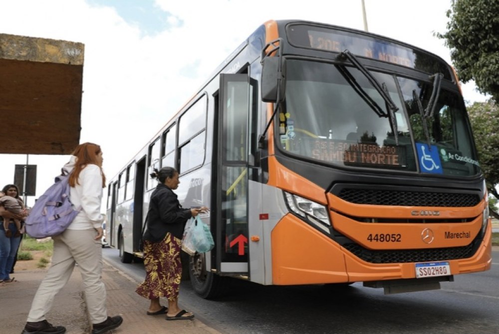 Roubos em �nibus caem 52% no Distrito Federal em 2025 