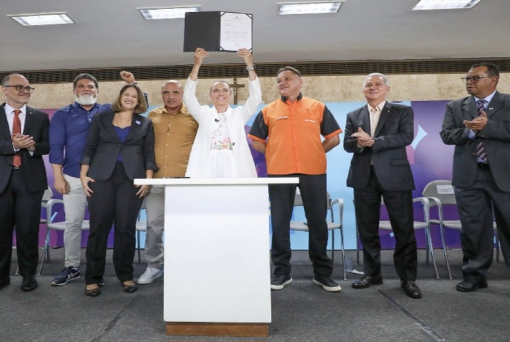 GDF encaminha proposta para tornar gest�o governamental carreira essencial de Estado no DF