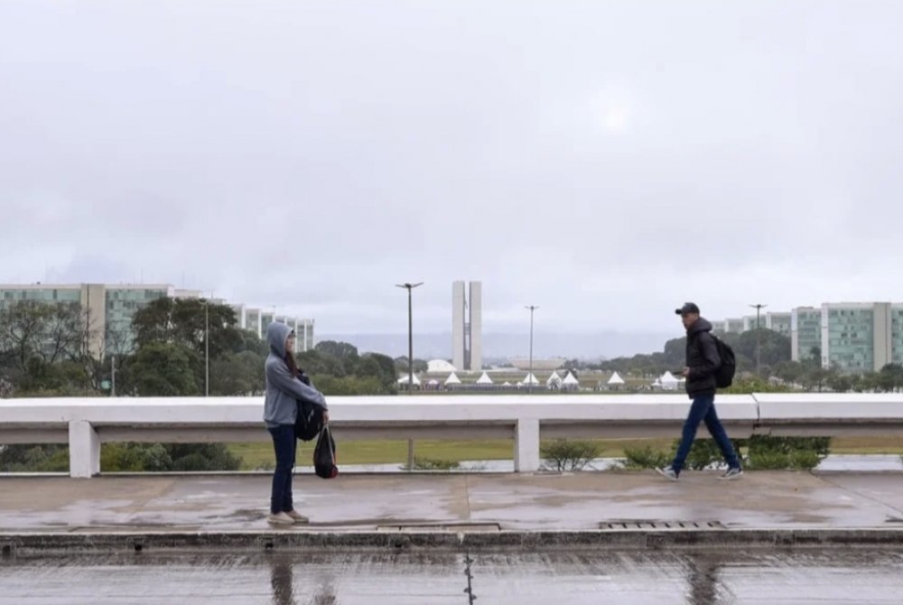 Frio ou calor? Saiba como fica o tempo no DF durante o feriado