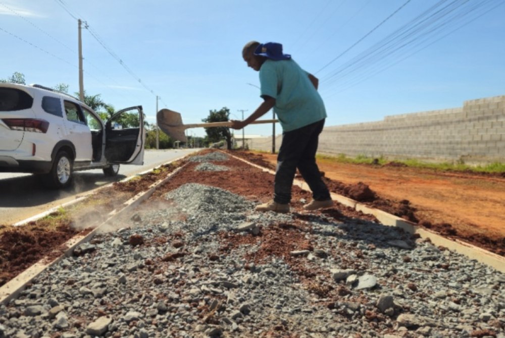 GDF investe quase R$ 2 milh�es na constru��o de novas cal�adas no Riacho Fundo II