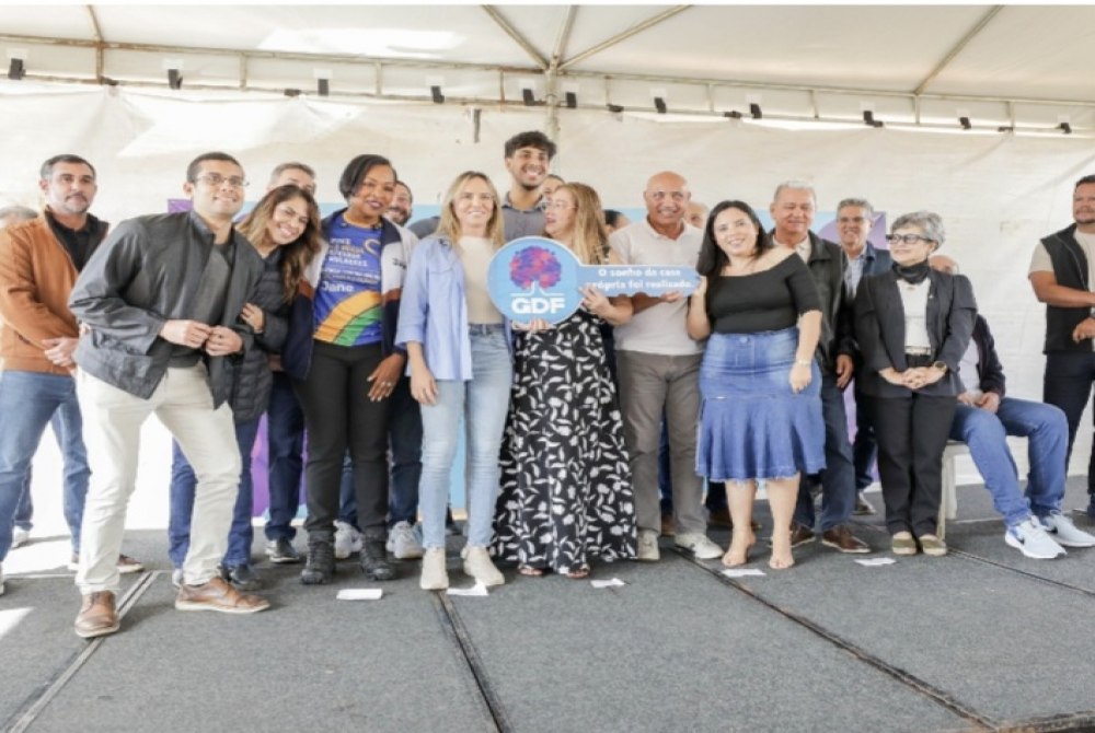 GDF entrega 256 moradias no Itapo� Parque 