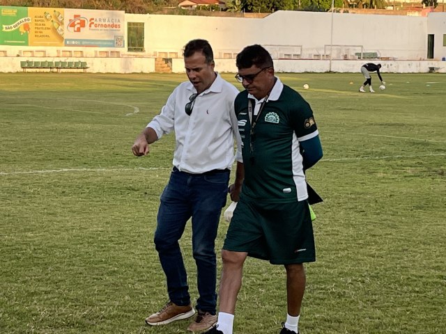 Flávio Araújo relembra momento com Índio. Ex-jogador morreu nesta segunda-feira (17)