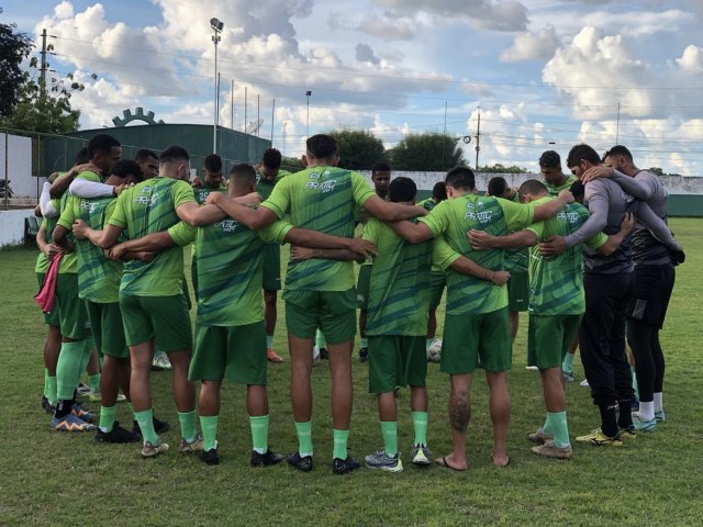 Jogadores que atuaram no Icasa na Srie B do Cearense ainda aguardam pagamento de salrios 