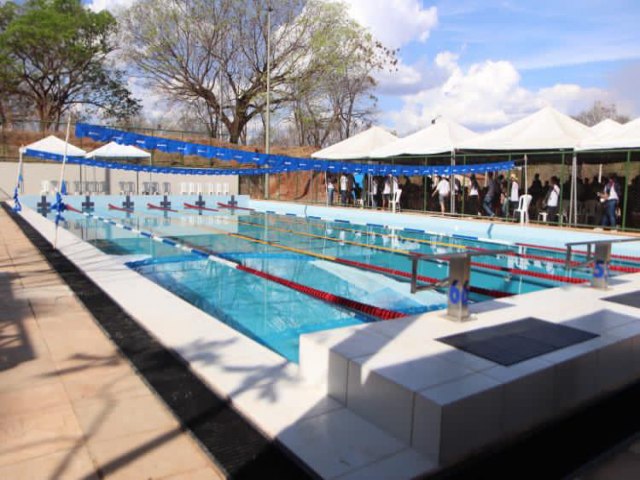 Depois de 11 anos, piscina semiolmpica  entregue aos juazeirenses