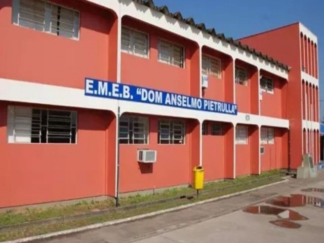 Comunidade escolar de Capivari de Baixo lamenta a perda trgica de aluno por meningite bacteriana