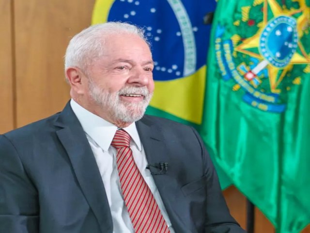 Lula avalia antecipar reonerao do diesel para baratear carro popular