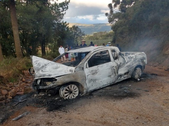 Condutor morre aps automvel colidir em rvore em estrada do interior de So Joaquim