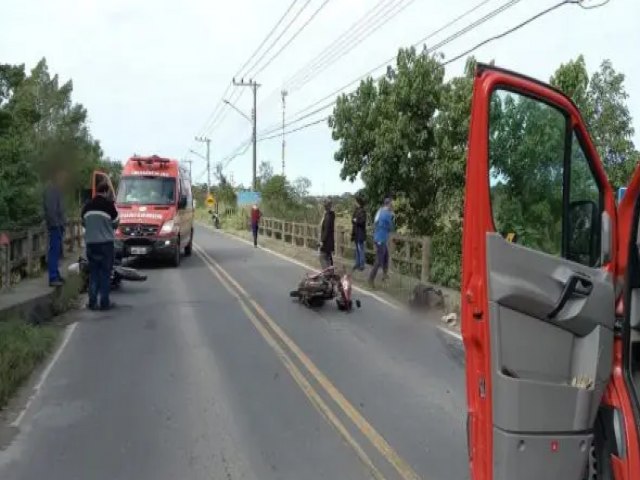 Coliso frontal entre motos deixa dois feridos na SC-445