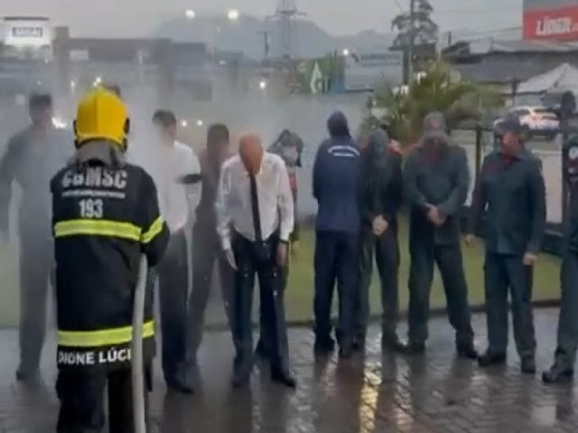 Cerimnia de Passagem de Comando e promoes marcam evento no Corpo de Bombeiros de Capivari de Baixo