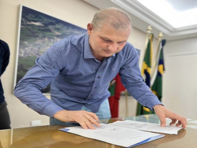 Vice-prefeito Ronaldo Fornazza assume em Brao do Norte