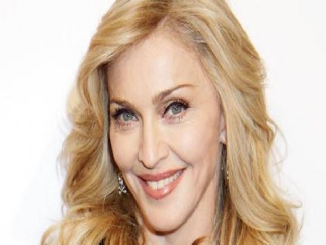 Cantora Madonna  internada em UTI por infeco bacteriana antes de iniciar turn mundial