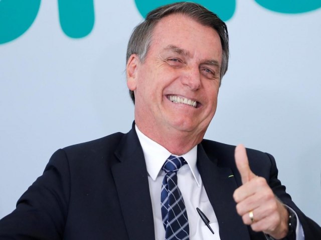 Ex-presidente Bolsonaro d depoimento de mais de duas horas na sede da Polcia Federal