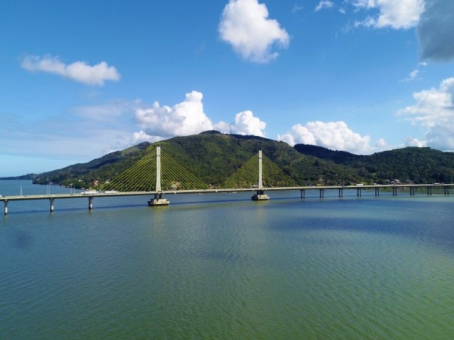 CCR ViaCosteira traz Iluminao especial na Ponte Anita Garibaldi em homenagem a Laguna-SC