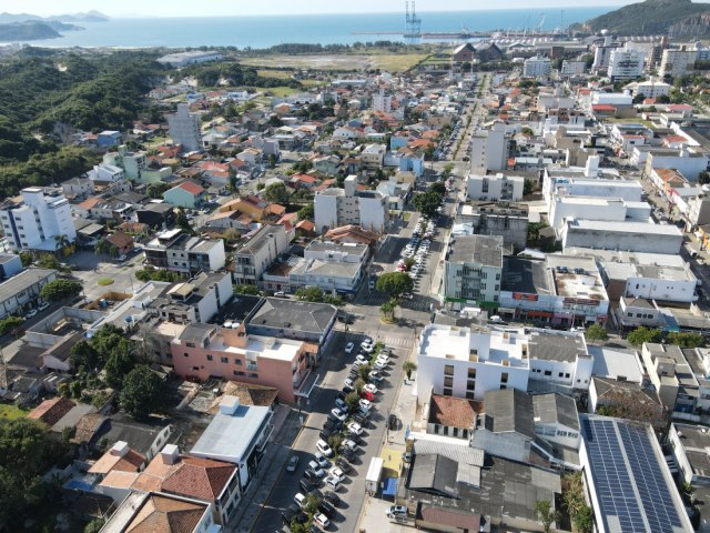 Imbituba ter videomonitoramento capaz de reconhecer rostos e placas de carro