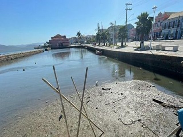 Em Laguna estudo objetiva a limpeza de docas