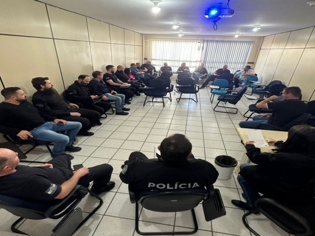 Policiais penais fazem curso sobre direitos das pessoas LGBTQIAPN+ presas