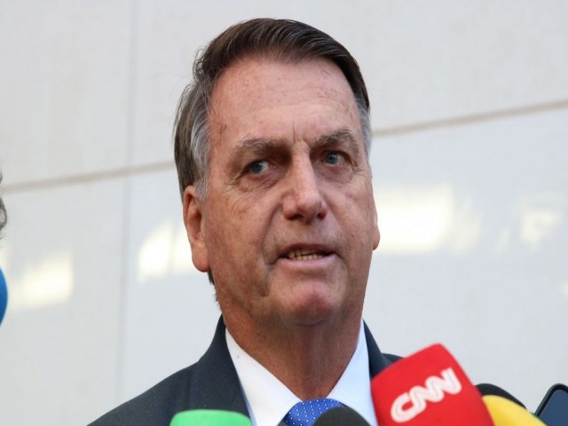 Defesa de Bolsonaro recorre de deciso do TSE que o tornou inelegvel