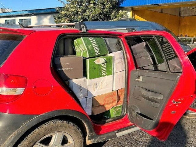  A Polcia Rodoviria Federal (PRF) apreendeu 720 garrafas de vinho contrabandeadas em Ponte Alta, na Serra Catarinense.A apreenso ocorreu na noite de quarta-feira (16), quando os agentes da PRF abordaram um veculo VW/Crossfox, proveniente de Orlea