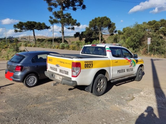 Criana de 9 anos  flagrada dirigindo carro para idoso em rodovia de SC