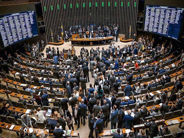 SC pode ganhar mais 4 deputados aps STF formar maioria para revisar vagas na Cmara