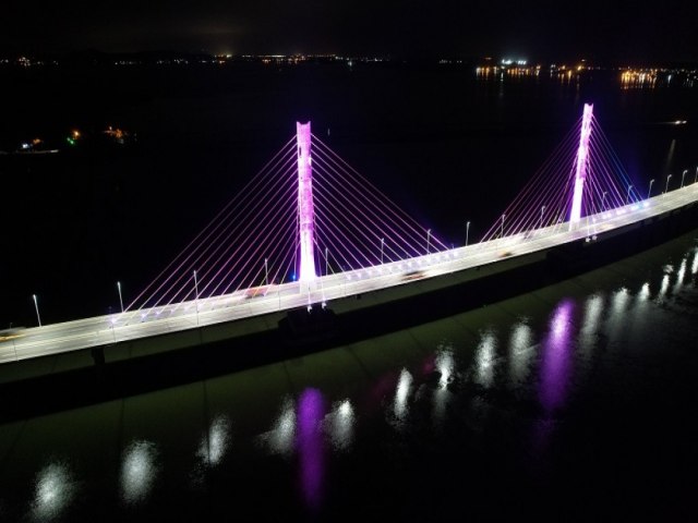 Ponte Anita Garibaldi Recebe Iluminao Especial em Homenagem ao Aniversrio da Herona