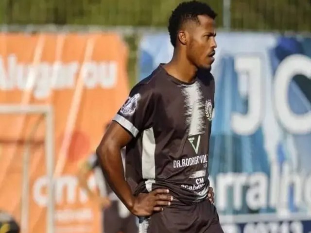 Jogador morre em campo aos 29 anos, em Santa Catarina