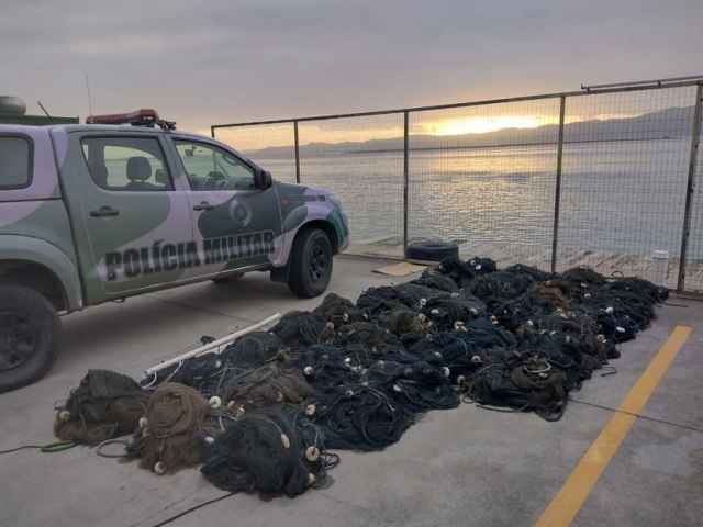 Polcia apreende quase 40 redes entre Laguna e Imaru