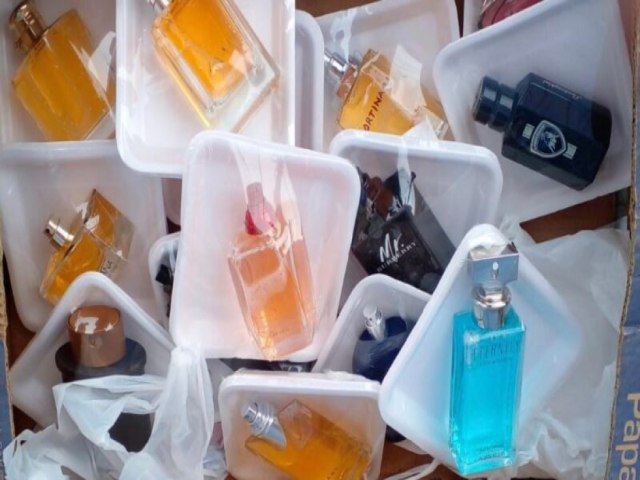 Perfumes falsificados so apreendidos em Laguna