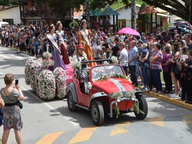 Inscries para Desfile Oficial da 28 Festa do Produto Colonial esto abertas em So Martinho