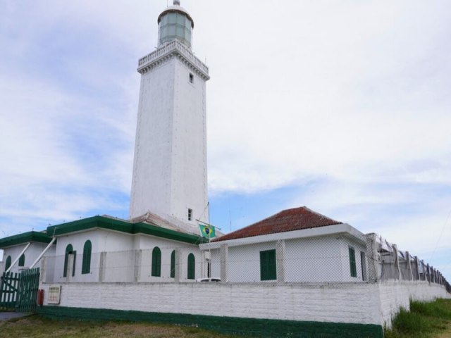 Vento no Farol de Santa Marta ultrapassa os 80 km/h