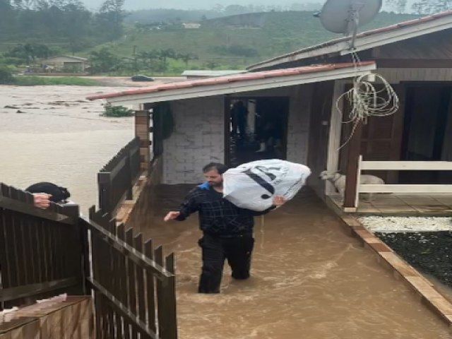 Orleans e Lauro Mller sofrem com as cheias causadas pela chuva