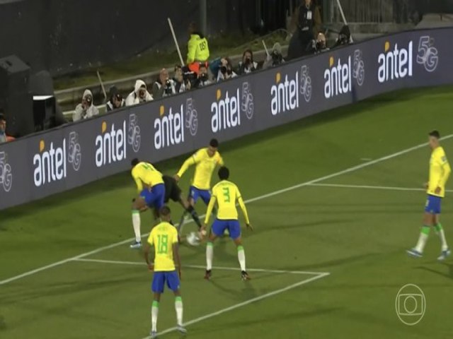 Brasil leva ol do Uruguai e perde de 2 a 0 nas Eliminatrias da Copa