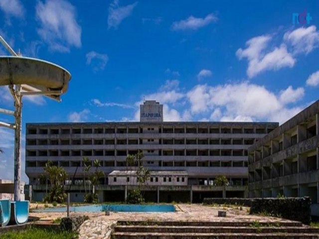 Hotel abandonado em Itapirub ser leiloado com lance inicial de R$ 54 milhes