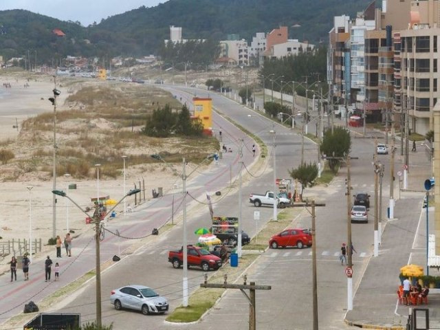 Quem lembra dessa matria? Pavimentao da orla do Mar Grosso ganha ordem de servio