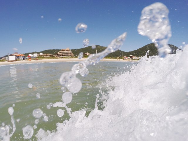 Quatro praias e lagoas da regio seguem imprprias para banho; confira a lista completa