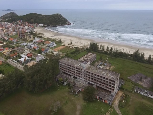 Segundo leilo de hotel abandonado em Itapirub no tem interessados