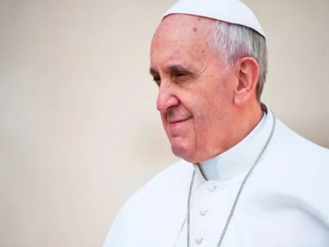 Papa diz que quer ser enterrado fora do Vaticano