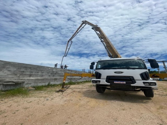 Obra de ginsio em Brao do Norte chega  fase da concretagem