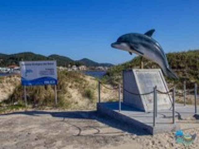 Santurio dos Botos  invadido por Jet skis em Laguna