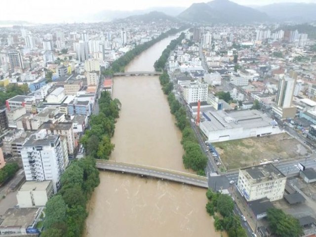 Defesa Civil alerta para chances de temporais e chuvas volumosas nesta tera-feira