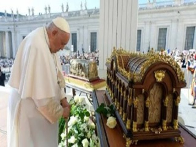 Peregrinao das Relquias de Santa Teresinha Abenoa Mais de 70 Cidades, Incluindo Tubaro