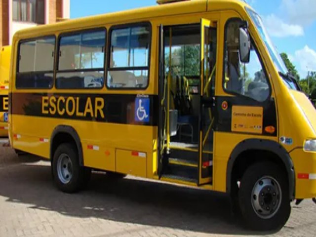 Servidor que usou nibus escolar para transportar caminhoneiros grevistas  condenado