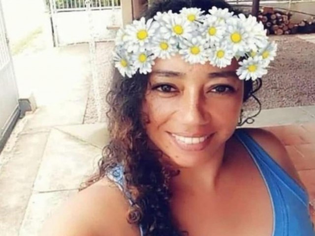 Mulher morta pelo filho a facadas no Balnerio Rinco  identificada 