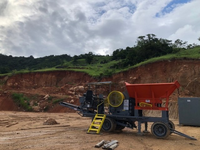 Vereadores de Pedras Grandes aprovam cesso de rea para a usina de asfalto da Amurel